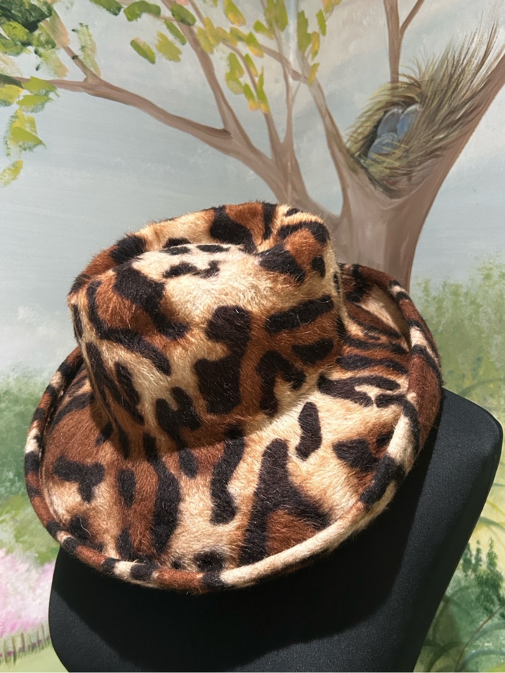 RARE! Y2K Eric Javits Squishee Packable Fur Leopard Print Bucket Hat